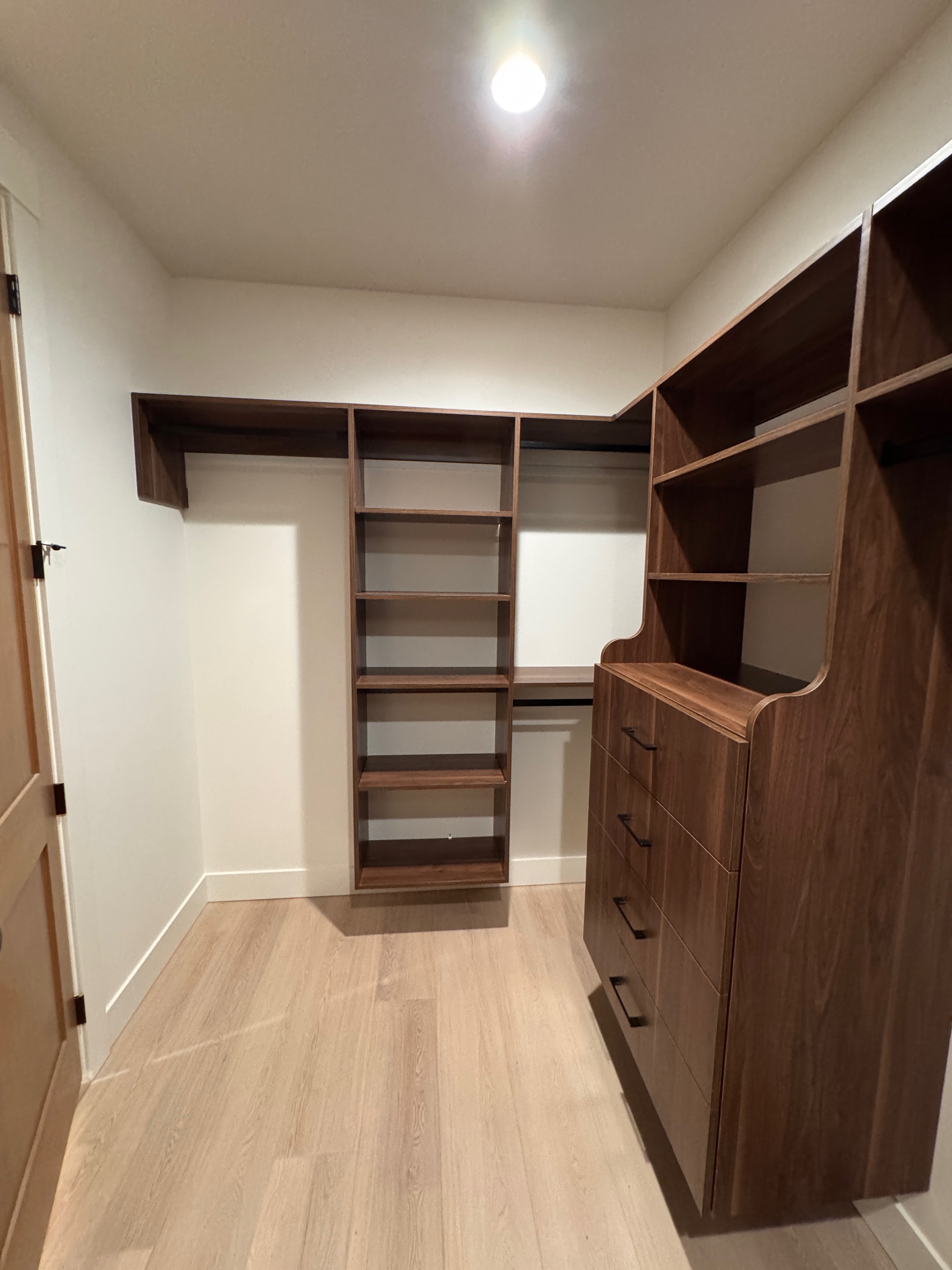 Master Closet in West Richland — CM-134