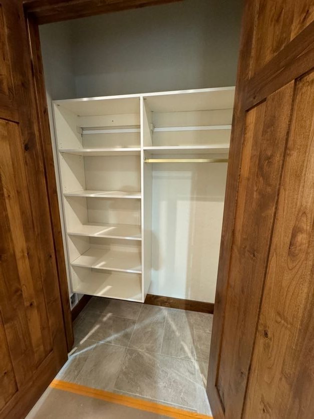 Walk-In Closet in Ellensburg — CM-074
