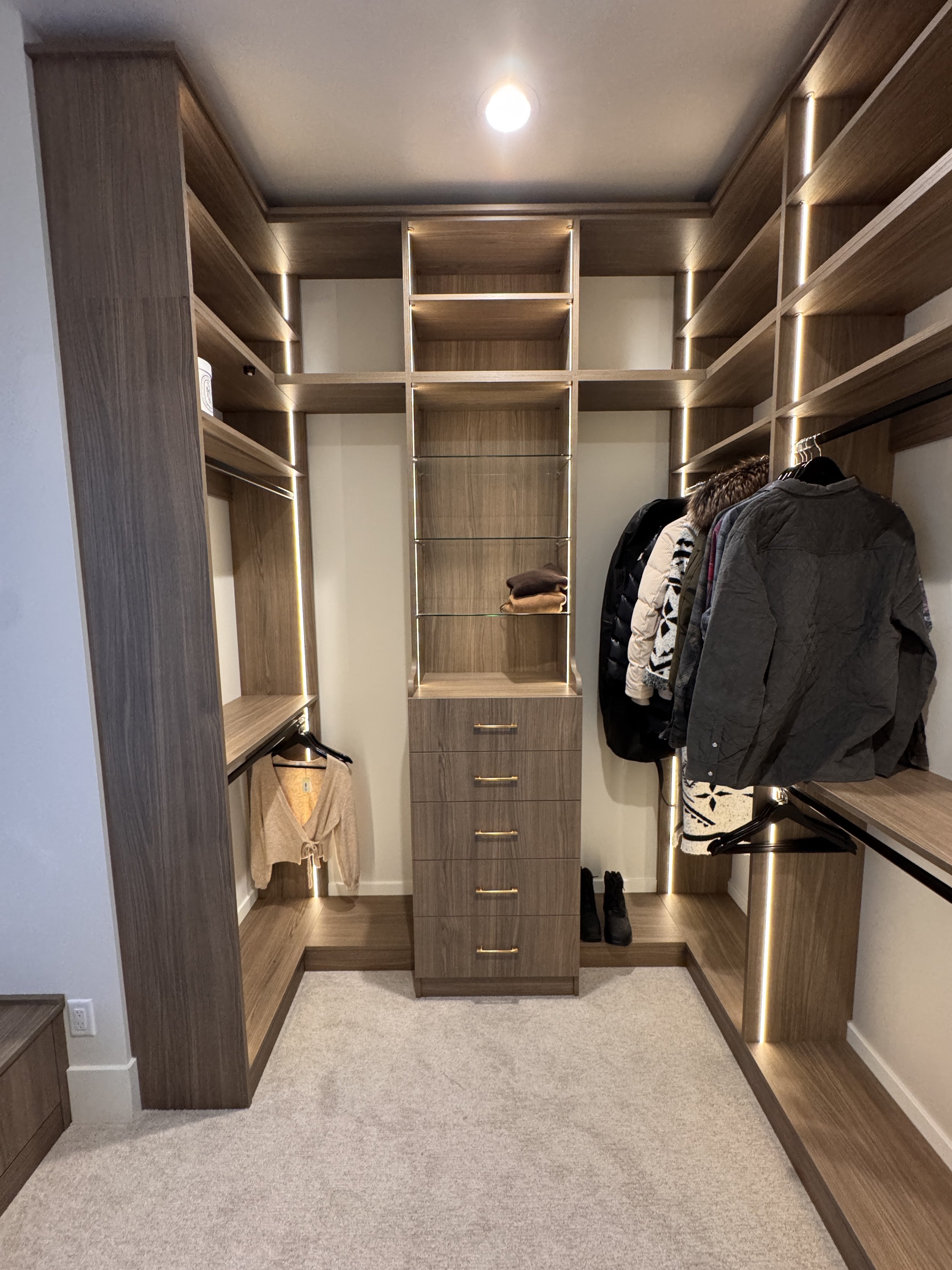 Master Closet in Tumble Creek — Closet Maestro project CM-143