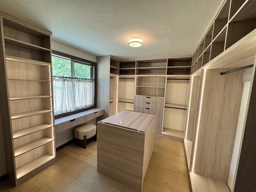 Master Closet in Cle Elum — Closet Maestro project CM-158