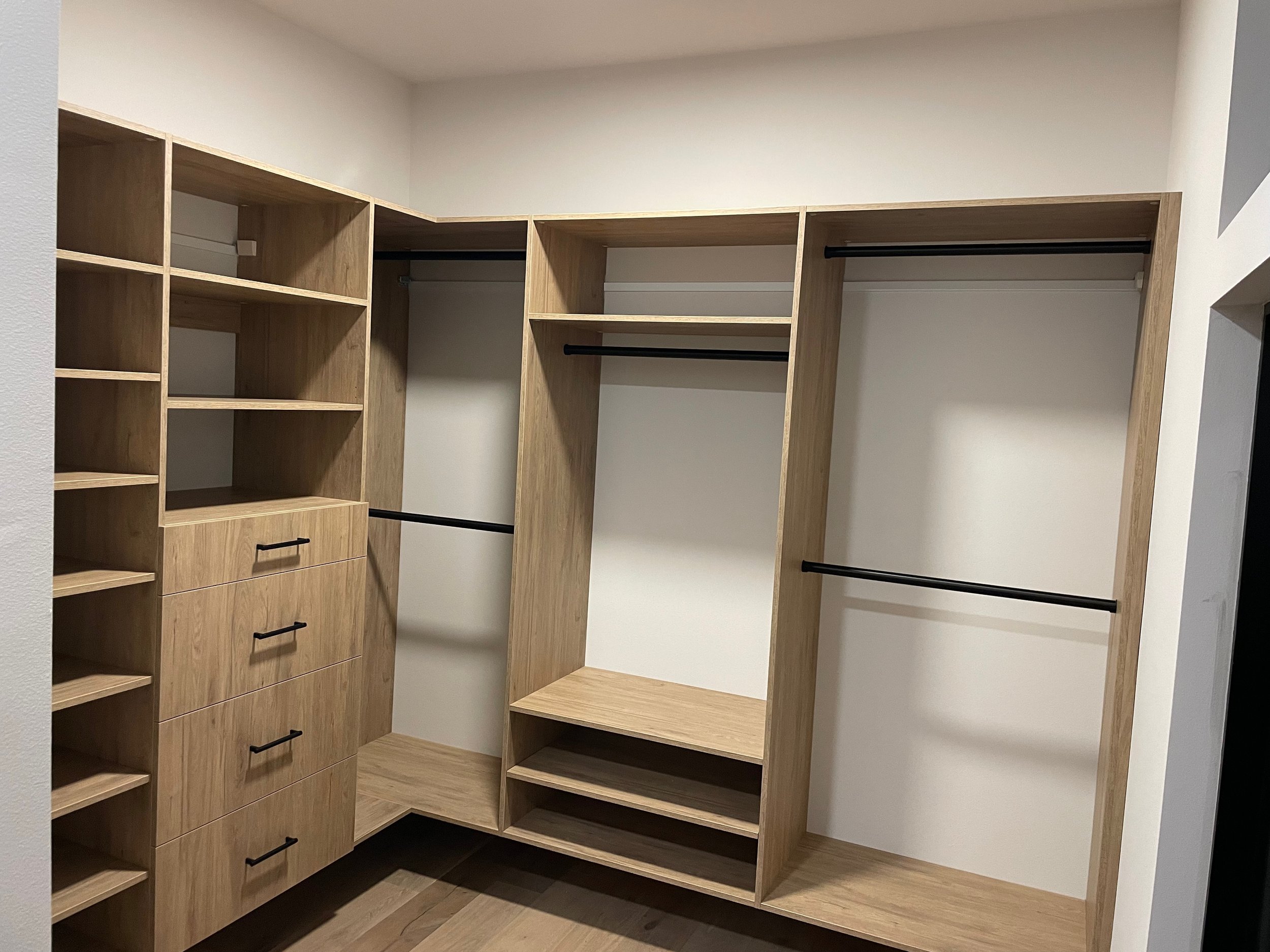 Master Closet in Tumble Creek — Closet Maestro project CM-068