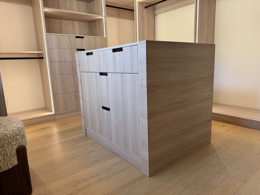 Master Closet in Cle Elum — CM-020