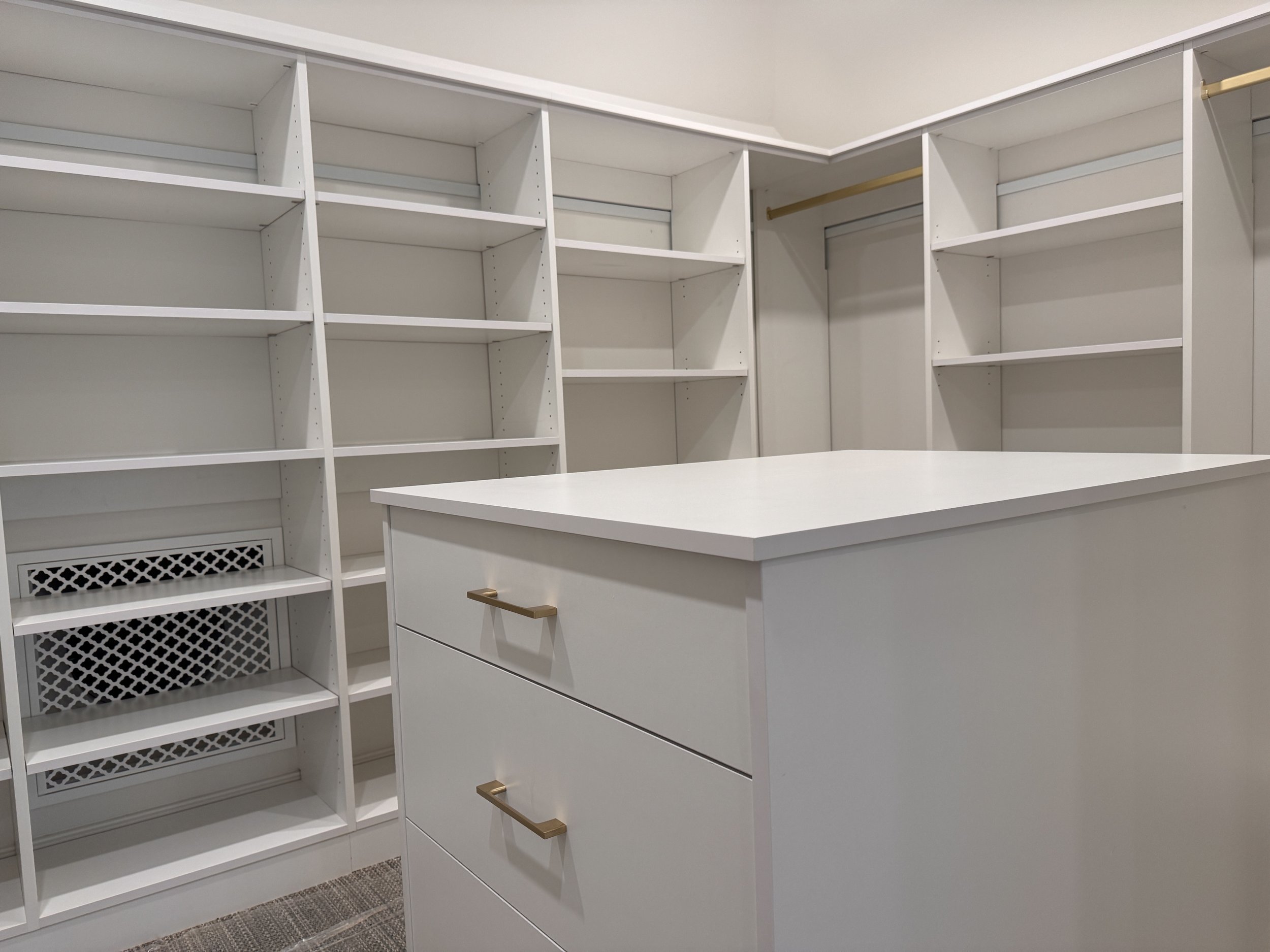Master Closet in Yakima — Closet Maestro project CM-154