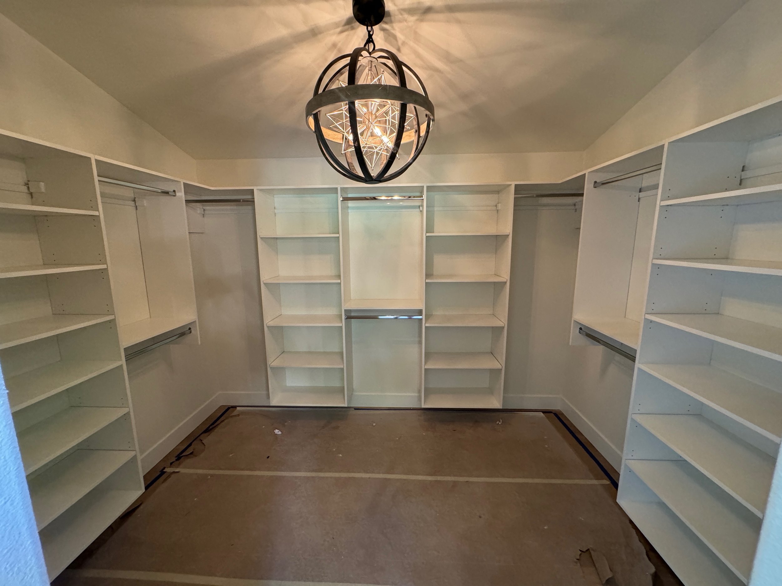 Master Closet in West Richland — CM-170