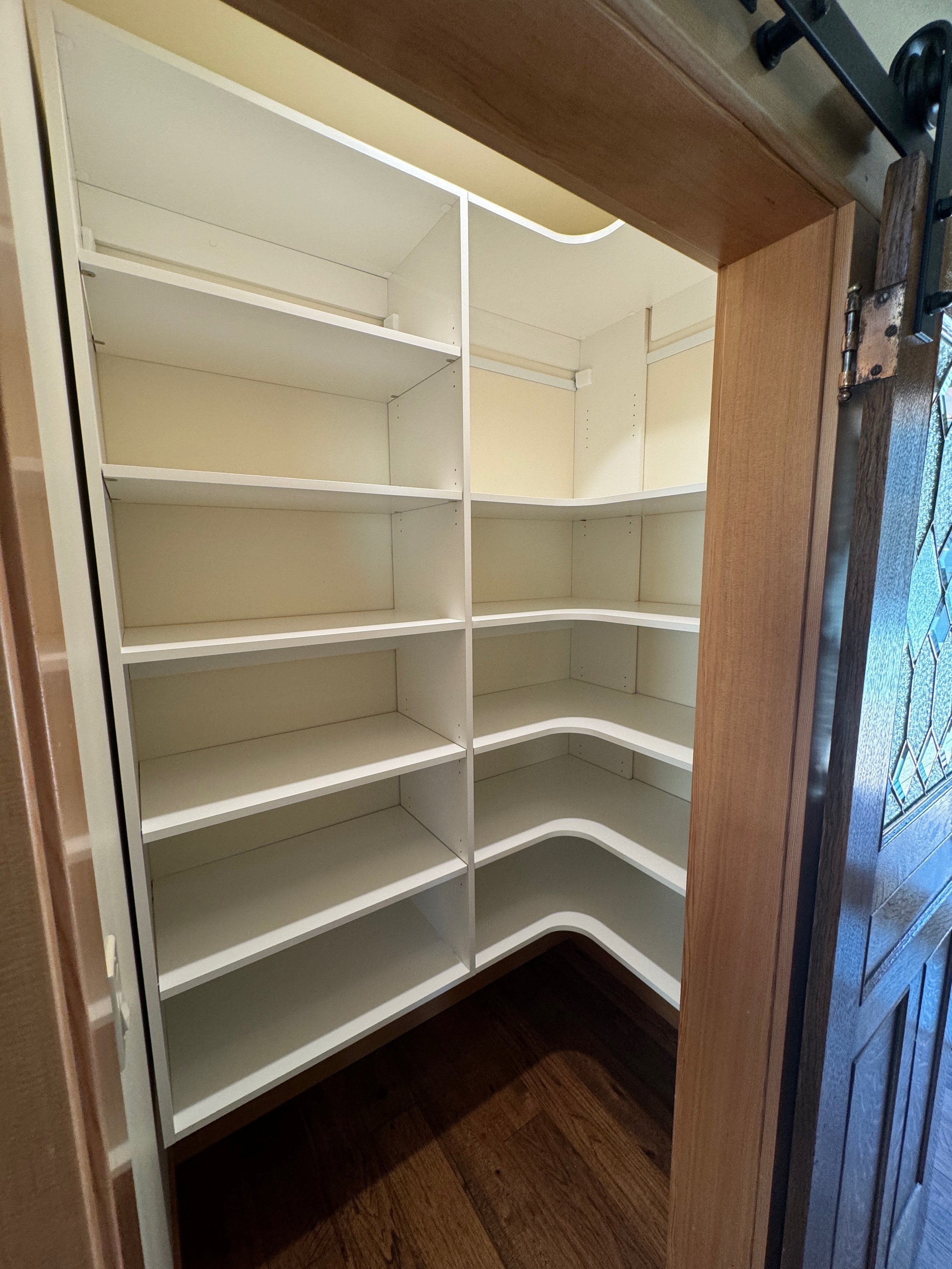 Pantry in Suncadia — CM-122