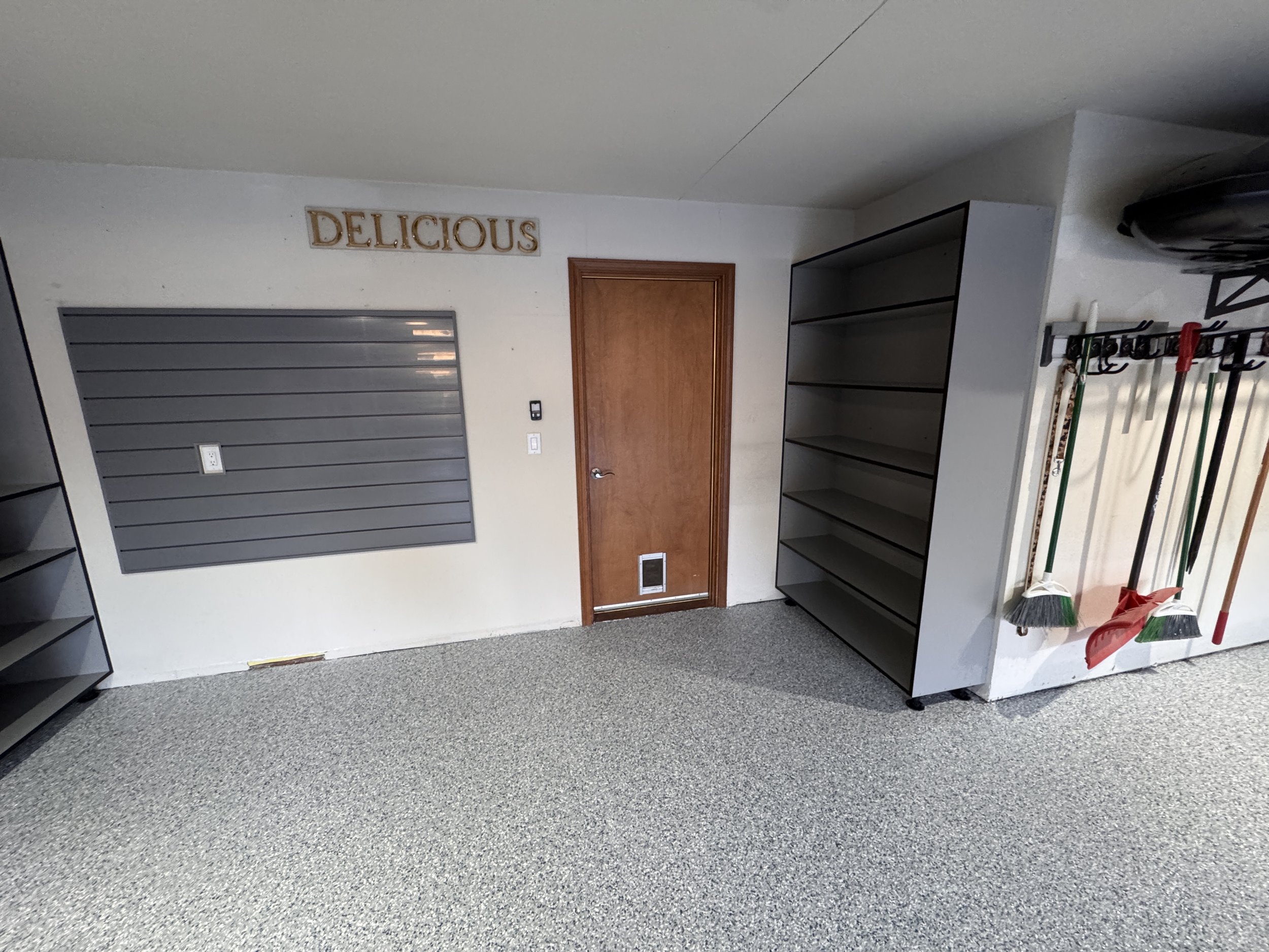 Garage in Yakima — CM-066