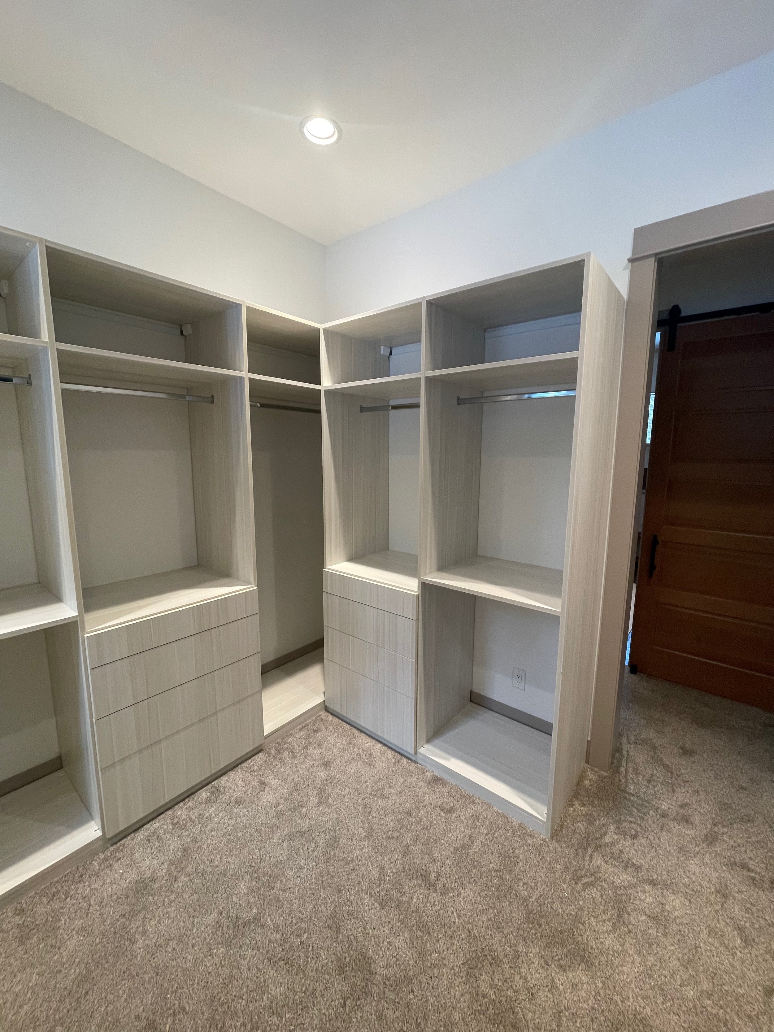 Master Closet in Cle Elum — Closet Maestro project CM-050