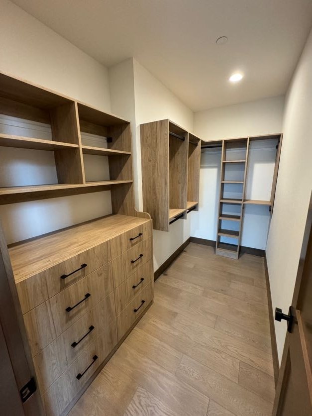 Master Closet in Tumble Creek — CM-011